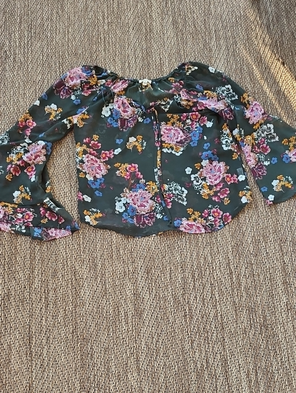 Lily White Olive Floral Peasent Top